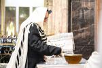 פולע גאלעריע: יארצייט אין חצר הקודש צאנז