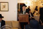נאך אכצן באדייטנדע טעג, האט זיך געשלאסן די לעצטע "קרן עולם התורה" קאמפיין אין אמעריקע, ביי א מסיבה אין מאנהעטן אינעם שטוב פון הנגיד ר' שמעון גליק אויפן אפער וועסט סייד.