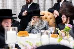 שבע ברכות בבית הרב הערשל שטערן בראשות כ"ק אדמו"ר מסאטמאר שליט"א 