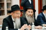 Main image for פראכטפולער אידישער צענטער פייערליך באנייט אין רוסלאנד'ס "אויטא-הויפטשטאט"