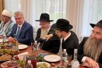פראכטפולער אידישער צענטער פייערליך באנייט אין רוסלאנד'ס "אויטא-הויפטשטאט"