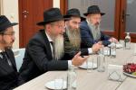 פראכטפולער אידישער צענטער פייערליך באנייט אין רוסלאנד'ס "אויטא-הויפטשטאט"