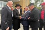 פראכטפולער אידישער צענטער פייערליך באנייט אין רוסלאנד'ס "אויטא-הויפטשטאט"