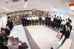 כ"ק אדמו"ר מבאבוב - 45 שליט"א געבט איבער שיחות פרידה און חלוקת פרסים אין די סניפי המוסדות