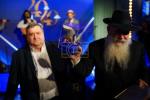 א היסטארישע מעמד הוקרה אין מאסקווע אפצומערקן אכציג יאר פון גבורה און שליחות 