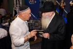 א היסטארישע מעמד הוקרה אין מאסקווע אפצומערקן אכציג יאר פון גבורה און שליחות 