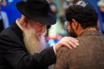א היסטארישע מעמד הוקרה אין מאסקווע אפצומערקן אכציג יאר פון גבורה און שליחות 
