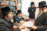 כ"ק אדמו"ר מבאבוב &ndash; 45 שליט"א באזוכט אין יוניאן