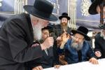כ"ק אדמו"ר מבאבוב &ndash; 45 שליט"א באזוכט אין יוניאן