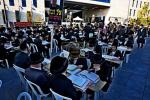 קידוש השם: עצרת 'זעקת התורה' מיטן באטייליגונג פון הונדערטער וויזניצע אינגעלייט לערנען קעגן איבער די אפיס פון די יועמשי"ת