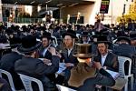 קידוש השם: עצרת 'זעקת התורה' מיטן באטייליגונג פון הונדערטער וויזניצע אינגעלייט לערנען קעגן איבער די אפיס פון די יועמשי"ת