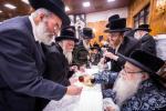  יארצייט פון הרה"ק מצאנז קלויזענבורג זי"ע ביי בנו מ"מ כ"ק אדמו"ר מצאנז קלויזענבורג שליט"א 