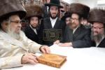בילדער פון כ"ק אדמו"ר מסאטמאר שליט"א אין ניו העמפשיר 