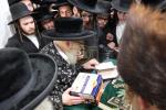 בילדער פון כ"ק אדמו"ר מסאטמאר שליט"א אין ניו העמפשיר 