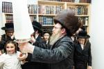 חגיגת הכנסת ספר תורה  להיכל ישיבת עסק התורה  ע"י הרבני הנגיד הרה"ח רבי יואל פליישמאן שליט"א פטרון הישיבה ונדבן הספר  בהשתתפות אדמור"י ורבני העיר שליט"א, מרביצי תורה ותלמידי הישיבה