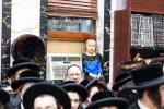 חגיגת הכנסת ספר תורה  להיכל ישיבת עסק התורה  ע"י הרבני הנגיד הרה"ח רבי יואל פליישמאן שליט"א פטרון הישיבה ונדבן הספר  בהשתתפות אדמור"י ורבני העיר שליט"א, מרביצי תורה ותלמידי הישיבה