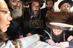 חגיגת הכנסת ספר תורה  להיכל ישיבת עסק התורה  ע"י הרבני הנגיד הרה"ח רבי יואל פליישמאן שליט"א פטרון הישיבה ונדבן הספר  בהשתתפות אדמור"י ורבני העיר שליט"א, מרביצי תורה ותלמידי הישיבה