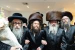 חגיגת הכנסת ספר תורה  להיכל ישיבת עסק התורה  ע"י הרבני הנגיד הרה"ח רבי יואל פליישמאן שליט"א פטרון הישיבה ונדבן הספר  בהשתתפות אדמור"י ורבני העיר שליט"א, מרביצי תורה ותלמידי הישיבה