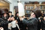 חגיגת הכנסת ספר תורה  להיכל ישיבת עסק התורה  ע"י הרבני הנגיד הרה"ח רבי יואל פליישמאן שליט"א פטרון הישיבה ונדבן הספר  בהשתתפות אדמור"י ורבני העיר שליט"א, מרביצי תורה ותלמידי הישיבה