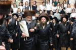 חגיגת הכנסת ספר תורה  להיכל ישיבת עסק התורה  ע"י הרבני הנגיד הרה"ח רבי יואל פליישמאן שליט"א פטרון הישיבה ונדבן הספר  בהשתתפות אדמור"י ורבני העיר שליט"א, מרביצי תורה ותלמידי הישיבה