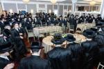 חגיגת הכנסת ספר תורה  להיכל ישיבת עסק התורה  ע"י הרבני הנגיד הרה"ח רבי יואל פליישמאן שליט"א פטרון הישיבה ונדבן הספר  בהשתתפות אדמור"י ורבני העיר שליט"א, מרביצי תורה ותלמידי הישיבה