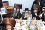 חגיגת הכנסת ספר תורה  להיכל ישיבת עסק התורה  ע"י הרבני הנגיד הרה"ח רבי יואל פליישמאן שליט"א פטרון הישיבה ונדבן הספר  בהשתתפות אדמור"י ורבני העיר שליט"א, מרביצי תורה ותלמידי הישיבה