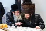 חגיגת הכנסת ספר תורה  להיכל ישיבת עסק התורה  ע"י הרבני הנגיד הרה"ח רבי יואל פליישמאן שליט"א פטרון הישיבה ונדבן הספר  בהשתתפות אדמור"י ורבני העיר שליט"א, מרביצי תורה ותלמידי הישיבה