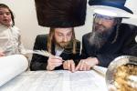 חגיגת הכנסת ספר תורה  להיכל ישיבת עסק התורה  ע"י הרבני הנגיד הרה"ח רבי יואל פליישמאן שליט"א פטרון הישיבה ונדבן הספר  בהשתתפות אדמור"י ורבני העיר שליט"א, מרביצי תורה ותלמידי הישיבה