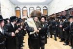 חגיגת הכנסת ספר תורה  להיכל ישיבת עסק התורה  ע"י הרבני הנגיד הרה"ח רבי יואל פליישמאן שליט"א פטרון הישיבה ונדבן הספר  בהשתתפות אדמור"י ורבני העיר שליט"א, מרביצי תורה ותלמידי הישיבה