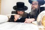 חגיגת הכנסת ספר תורה  להיכל ישיבת עסק התורה  ע"י הרבני הנגיד הרה"ח רבי יואל פליישמאן שליט"א פטרון הישיבה ונדבן הספר  בהשתתפות אדמור"י ורבני העיר שליט"א, מרביצי תורה ותלמידי הישיבה