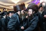חגיגת הכנסת ספר תורה  להיכל ישיבת עסק התורה  ע"י הרבני הנגיד הרה"ח רבי יואל פליישמאן שליט"א פטרון הישיבה ונדבן הספר  בהשתתפות אדמור"י ורבני העיר שליט"א, מרביצי תורה ותלמידי הישיבה