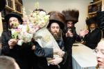 חגיגת הכנסת ספר תורה  להיכל ישיבת עסק התורה  ע"י הרבני הנגיד הרה"ח רבי יואל פליישמאן שליט"א פטרון הישיבה ונדבן הספר  בהשתתפות אדמור"י ורבני העיר שליט"א, מרביצי תורה ותלמידי הישיבה