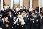 חגיגת הכנסת ספר תורה  להיכל ישיבת עסק התורה  ע"י הרבני הנגיד הרה"ח רבי יואל פליישמאן שליט"א פטרון הישיבה ונדבן הספר  בהשתתפות אדמור"י ורבני העיר שליט"א, מרביצי תורה ותלמידי הישיבה