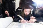 חגיגת הכנסת ספר תורה  להיכל ישיבת עסק התורה  ע"י הרבני הנגיד הרה"ח רבי יואל פליישמאן שליט"א פטרון הישיבה ונדבן הספר  בהשתתפות אדמור"י ורבני העיר שליט"א, מרביצי תורה ותלמידי הישיבה