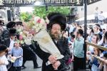 חגיגת הכנסת ספר תורה  להיכל ישיבת עסק התורה  ע"י הרבני הנגיד הרה"ח רבי יואל פליישמאן שליט"א פטרון הישיבה ונדבן הספר  בהשתתפות אדמור"י ורבני העיר שליט"א, מרביצי תורה ותלמידי הישיבה