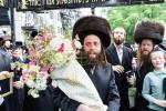 חגיגת הכנסת ספר תורה  להיכל ישיבת עסק התורה  ע"י הרבני הנגיד הרה"ח רבי יואל פליישמאן שליט"א פטרון הישיבה ונדבן הספר  בהשתתפות אדמור"י ורבני העיר שליט"א, מרביצי תורה ותלמידי הישיבה