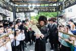 חגיגת הכנסת ספר תורה  להיכל ישיבת עסק התורה  ע"י הרבני הנגיד הרה"ח רבי יואל פליישמאן שליט"א פטרון הישיבה ונדבן הספר  בהשתתפות אדמור"י ורבני העיר שליט"א, מרביצי תורה ותלמידי הישיבה