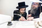 חגיגת הכנסת ספר תורה  להיכל ישיבת עסק התורה  ע"י הרבני הנגיד הרה"ח רבי יואל פליישמאן שליט"א פטרון הישיבה ונדבן הספר  בהשתתפות אדמור"י ורבני העיר שליט"א, מרביצי תורה ותלמידי הישיבה