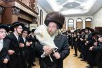 חגיגת הכנסת ספר תורה  להיכל ישיבת עסק התורה  ע"י הרבני הנגיד הרה"ח רבי יואל פליישמאן שליט"א פטרון הישיבה ונדבן הספר  בהשתתפות אדמור"י ורבני העיר שליט"א, מרביצי תורה ותלמידי הישיבה