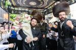 חגיגת הכנסת ספר תורה  להיכל ישיבת עסק התורה  ע"י הרבני הנגיד הרה"ח רבי יואל פליישמאן שליט"א פטרון הישיבה ונדבן הספר  בהשתתפות אדמור"י ורבני העיר שליט"א, מרביצי תורה ותלמידי הישיבה