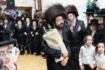 חגיגת הכנסת ספר תורה  להיכל ישיבת עסק התורה  ע"י הרבני הנגיד הרה"ח רבי יואל פליישמאן שליט"א פטרון הישיבה ונדבן הספר  בהשתתפות אדמור"י ורבני העיר שליט"א, מרביצי תורה ותלמידי הישיבה