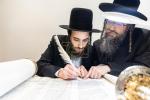 חגיגת הכנסת ספר תורה  להיכל ישיבת עסק התורה  ע"י הרבני הנגיד הרה"ח רבי יואל פליישמאן שליט"א פטרון הישיבה ונדבן הספר  בהשתתפות אדמור"י ורבני העיר שליט"א, מרביצי תורה ותלמידי הישיבה