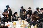 חגיגת הכנסת ספר תורה  להיכל ישיבת עסק התורה  ע"י הרבני הנגיד הרה"ח רבי יואל פליישמאן שליט"א פטרון הישיבה ונדבן הספר  בהשתתפות אדמור"י ורבני העיר שליט"א, מרביצי תורה ותלמידי הישיבה