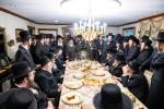 פולע גאלעריע: הנגיד ר' אברהם יודא גאלדבערגער הי"ו קויפט אפ בנין הענדל מרים מיט א נדבה פון צען מיליאן דאלער - בראשות כ"ק אדמו"ר מסאטמאר שליט"א.