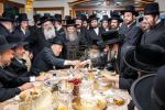 פולע גאלעריע: הנגיד ר' אברהם יודא גאלדבערגער הי"ו קויפט אפ בנין הענדל מרים מיט א נדבה פון צען מיליאן דאלער - בראשות כ"ק אדמו"ר מסאטמאר שליט"א.