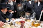 פולע גאלעריע: הנגיד ר' אברהם יודא גאלדבערגער הי"ו קויפט אפ בנין הענדל מרים מיט א נדבה פון צען מיליאן דאלער - בראשות כ"ק אדמו"ר מסאטמאר שליט"א.