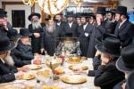 פולע גאלעריע: הנגיד ר' אברהם יודא גאלדבערגער הי"ו קויפט אפ בנין הענדל מרים מיט א נדבה פון צען מיליאן דאלער - בראשות כ"ק אדמו"ר מסאטמאר שליט"א.
