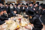 פולע גאלעריע: הנגיד ר' אברהם יודא גאלדבערגער הי"ו קויפט אפ בנין הענדל מרים מיט א נדבה פון צען מיליאן דאלער - בראשות כ"ק אדמו"ר מסאטמאר שליט"א.