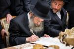 פולע גאלעריע: הנגיד ר' אברהם יודא גאלדבערגער הי"ו קויפט אפ בנין הענדל מרים מיט א נדבה פון צען מיליאן דאלער - בראשות כ"ק אדמו"ר מסאטמאר שליט"א.