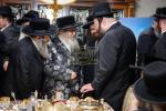 פולע גאלעריע: הנגיד ר' אברהם יודא גאלדבערגער הי"ו קויפט אפ בנין הענדל מרים מיט א נדבה פון צען מיליאן דאלער - בראשות כ"ק אדמו"ר מסאטמאר שליט"א.